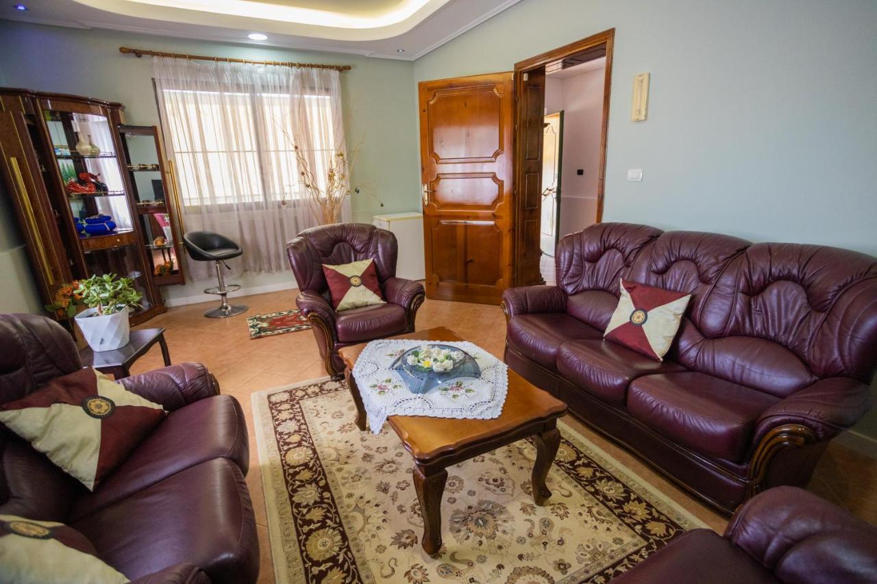 Vila Aulona Vlorë Εξωτερικό φωτογραφία